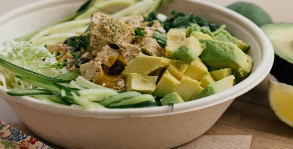 avocado and veggies vegan dinner